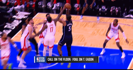 ?第一个回合就挑战!伊森协防被吹犯规&火箭挑战成功