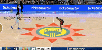 攻防建功！穆迪机警抢断反击 不贪功送横传助希尔德轻松上篮得手